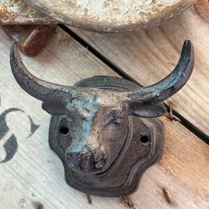 Rustic Cast Iron Bull Head Wall Hook Heavy